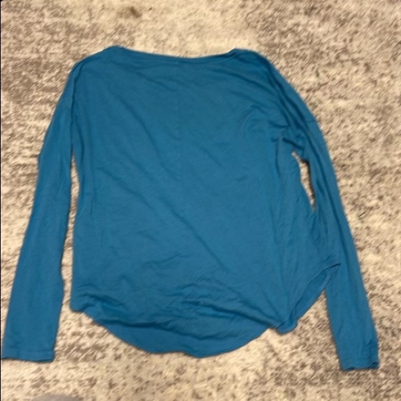 Nike Shirt - Picture 2 of 5